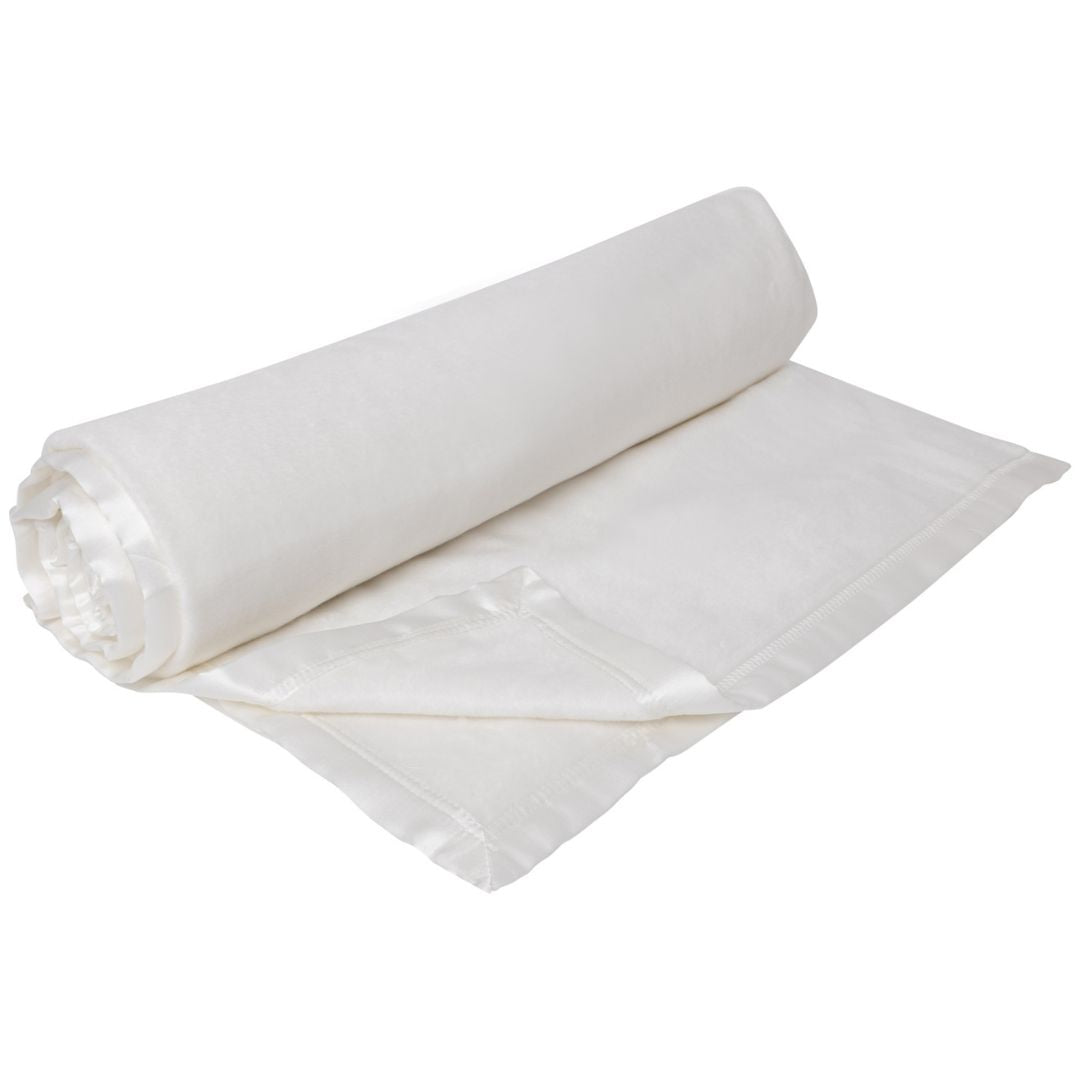 white eucalyptus blanket